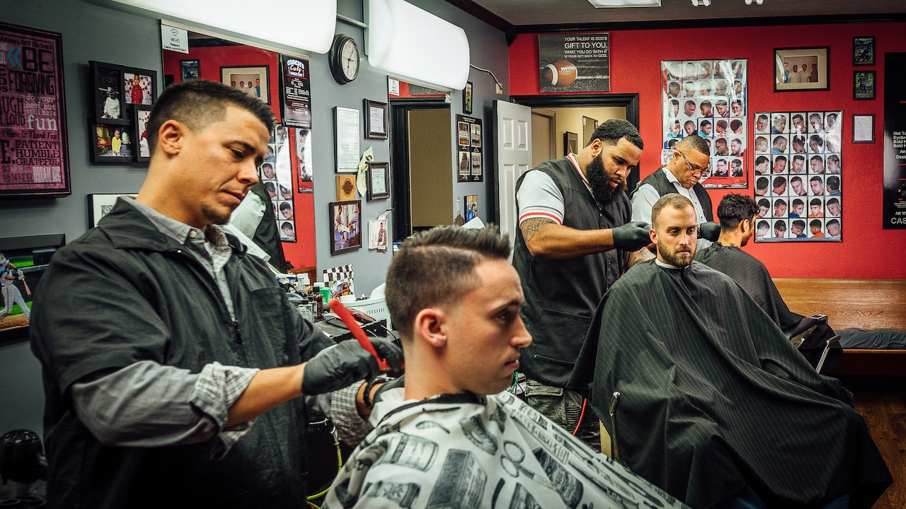 Coach's Cutz barber shop Columbus Indiana